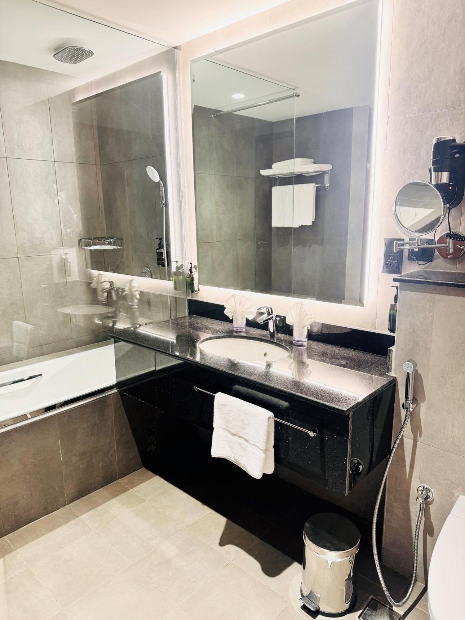 Kyriad Hotel סאלאלה מראה חיצוני תמונה